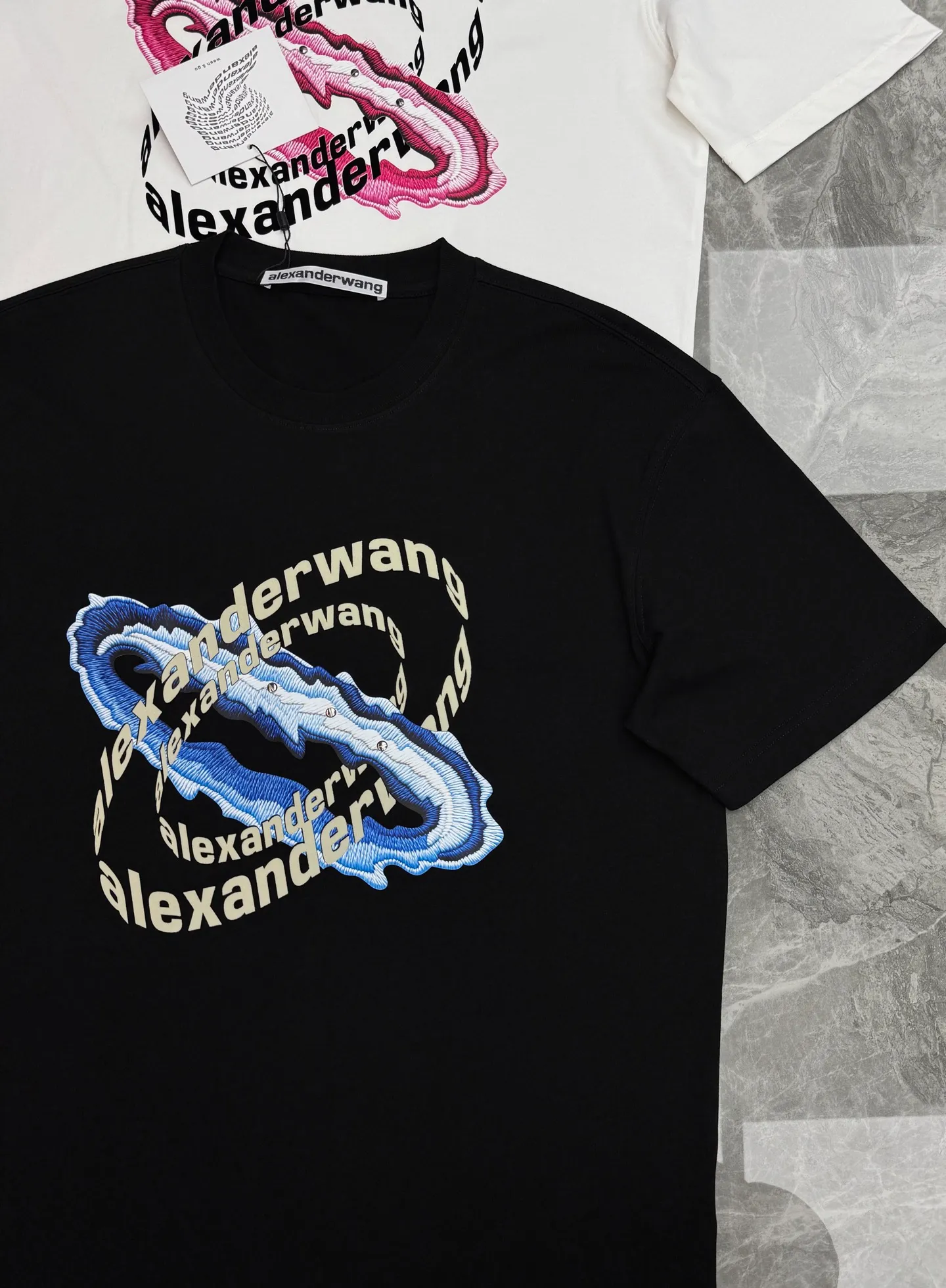 175 ⚜️Alexander Wang New Arrival T . Same Style❤️ g ， Pink + ， ！ ， ， ， Sneakers， ， ！ ！ ：Black. .White.Sizes：S-3XL ❗️（175/145 L）